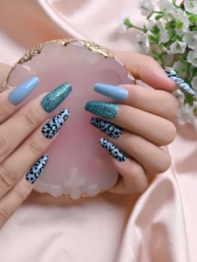 Shein- 24pcs Leopard Fake Nail & 1sheet Tape & 1pc Nail File