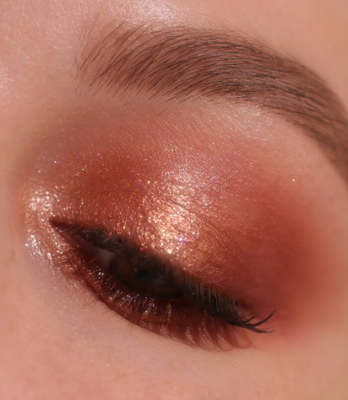 MakeupRevolutionTheTrueIconBronzeEyeshadowPalette4.jpg