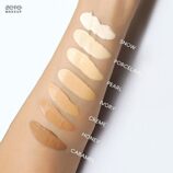 ZERO_Makeup_-_Liquid_Foundation_02.jpg