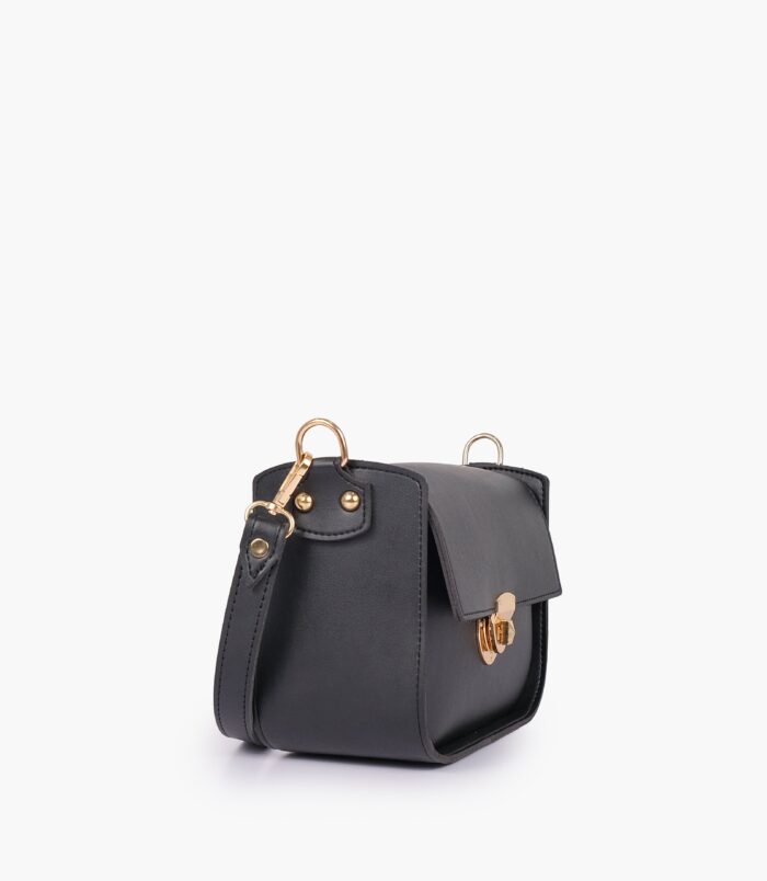 black-saddle-bag-with-twist-lock-side.jpg