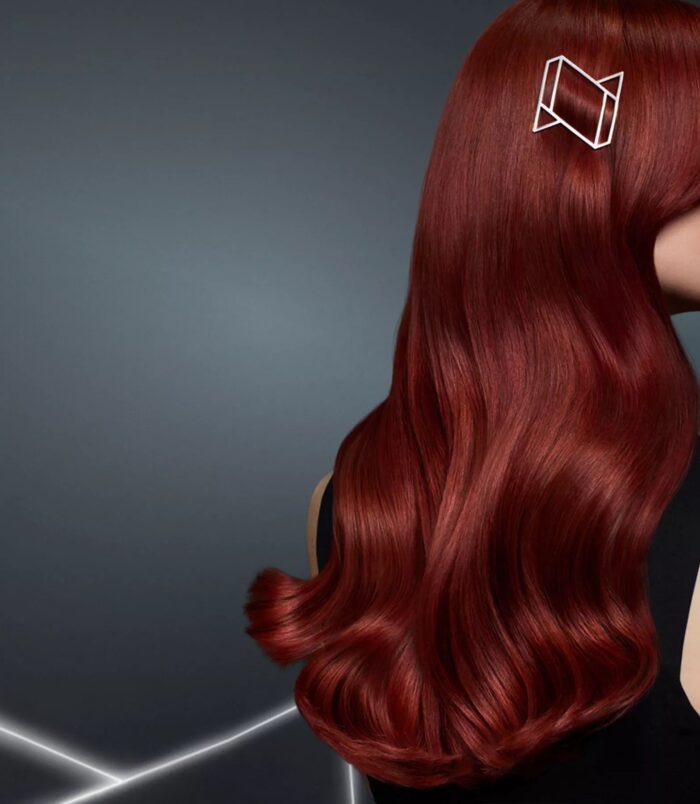 revlonissimo-colorsmetique-red-model_b830f9eb-aa90-4daf-b2bf-89d0133a5bba.jpg